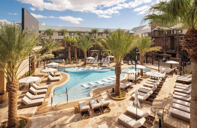 Silverton Hotel and Casino, Luxe Lodge Suite