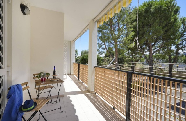 Silvia's Apartment with parking - 400m from sea