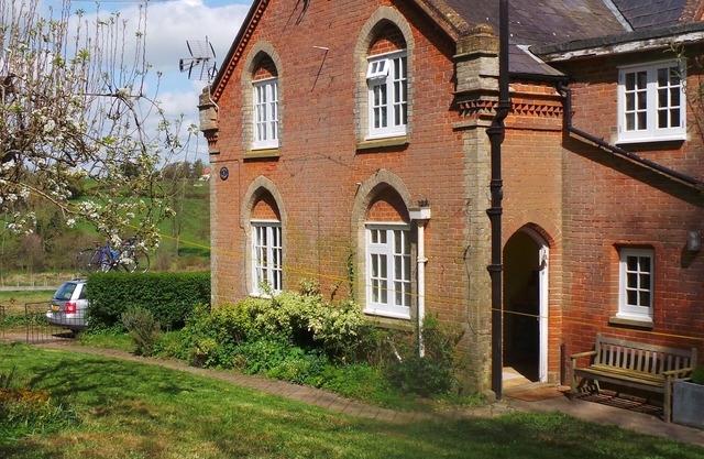 Simple, cosy cottage in beautiful Suffolk countryside, near Washbrook, Ipswich