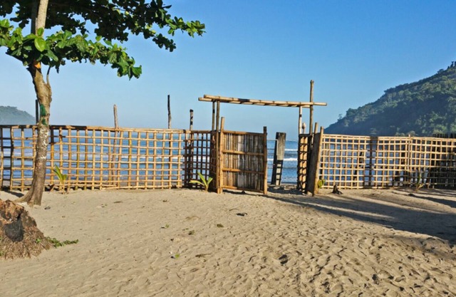 Simple life, warm Filipino hospitality, sand, wind, the sea and SHALOM!