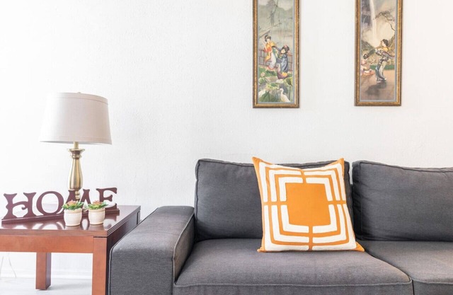 SIMPLICITY AT ITS FINEST! 1 BED 1 BATH IN DFW!