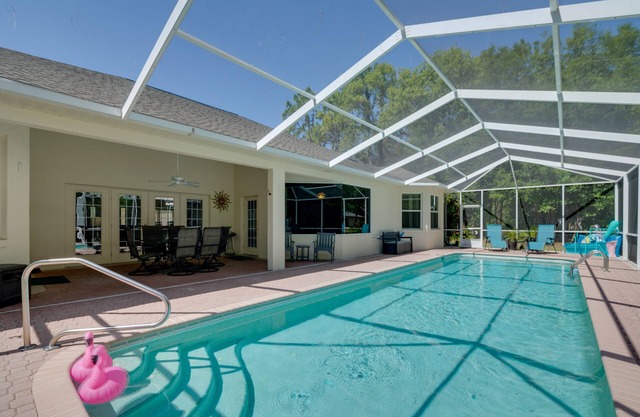 'Simplicity' Citrus Springs Home ~ 4 Mi to Rivers!