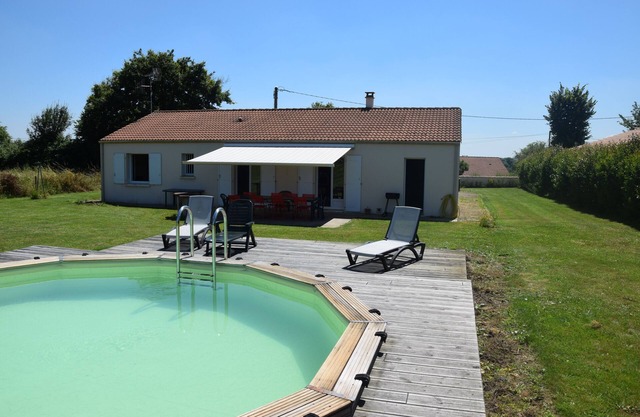 Single storey house classified 3 stars with private pool