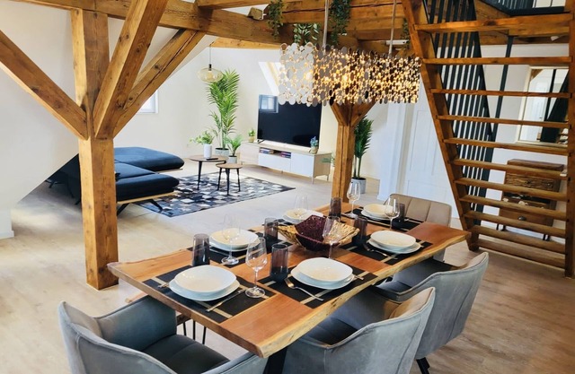 SiOUX: stylish 5-room apartment in the attic