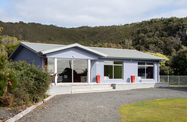 Sisters Beach Retreat