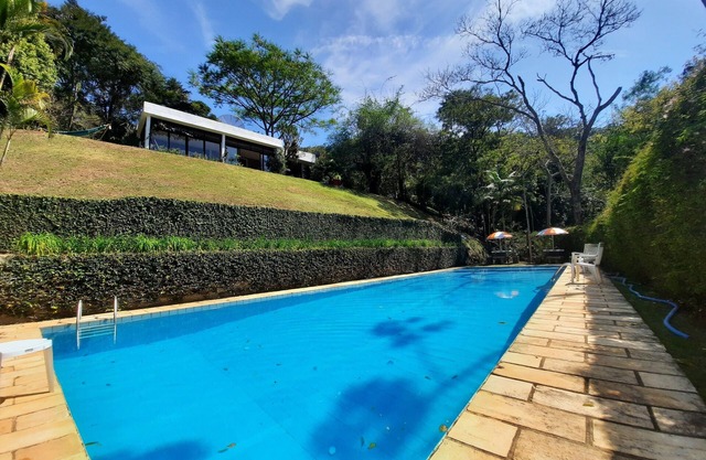 Site with panoramic views of the Atlantic forest and mountains, 10 minutes from downtown