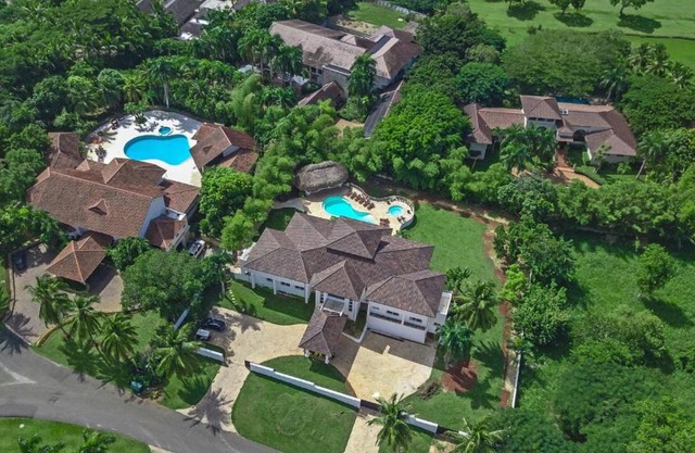 Six Bedroom Family Villa