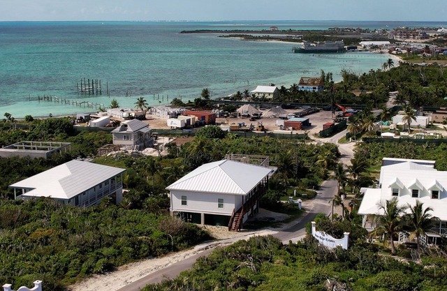 Six bedroom/three bath with views of the Sea of Abaco and the Atlantic Ocean