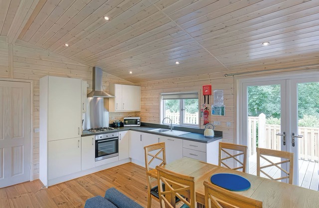 Six Berth pet Free Lodges
