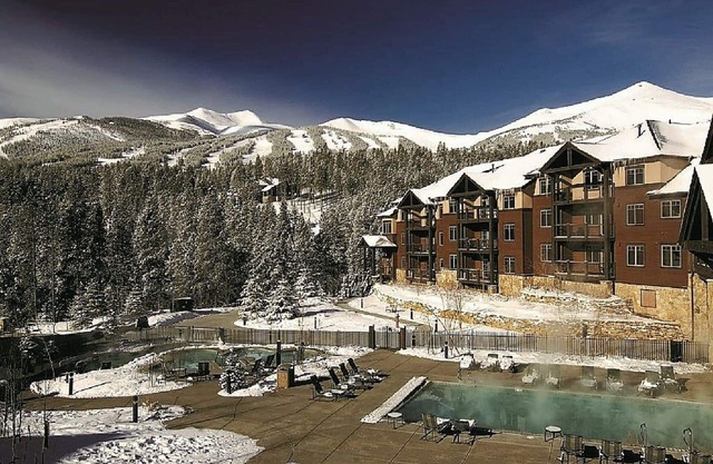 Ski Breck at CHRISTMAS, Ski in Ski out, Dec 20 to Dec 27 2025