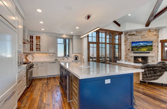 Ski/Hike/Bike In & Out 3 Bd Luxury Penthouse Arrowleaf at Empire Pass