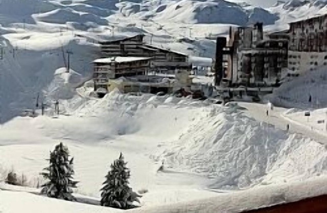 Ski Holiday Apartment With Balcony