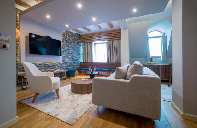 Ski Hotel