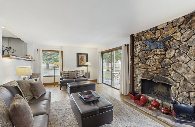 Ski-In/Ski-Out Condo on Dollar Mountain with Shared Pool & Hot Tub