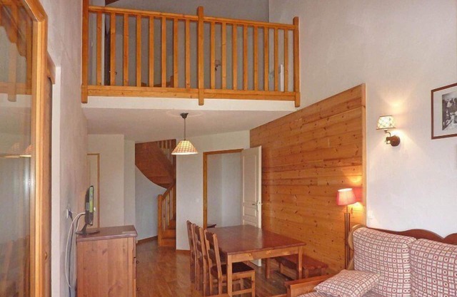 Ski-in/ski-out & foot of the slopes, 2nd floor, fitness, swimming pool, sauna, balcony, tv