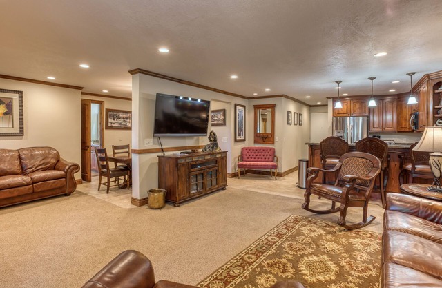 Ski-in/Ski-Out Park City Condo! 2 BR/2 BA, Snowflower #57