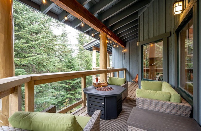 Ski in/Ski out | Private hot tub | BBQ | Parking