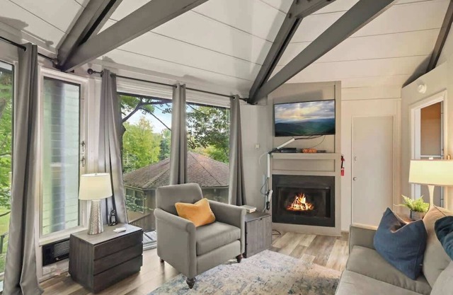 Ski In/Ski Out Round House in Sugar Mountain