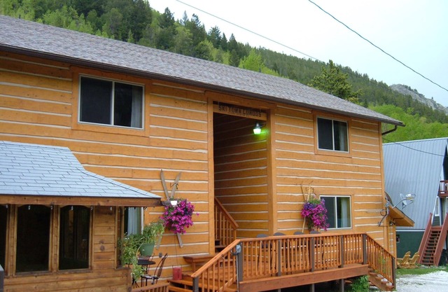 Ski Town Condos - Mountain Comfort in Monarch/Garfield, Colorado