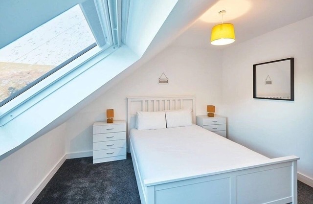 Skinningrove House one