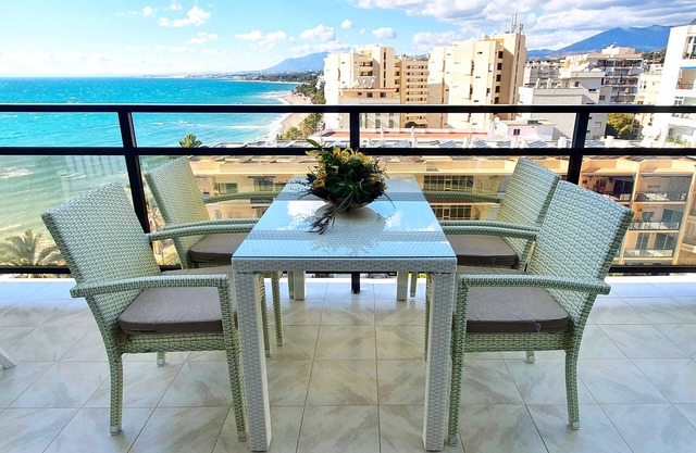 Skol 701 - Great 1-Bedroom Duplex with amazing Sea Views