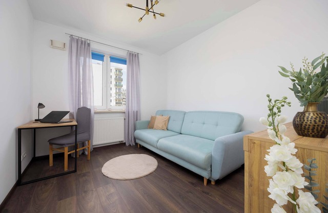 Skoroszewska 5A | Warsaw | Spacious Apartment | Balcony