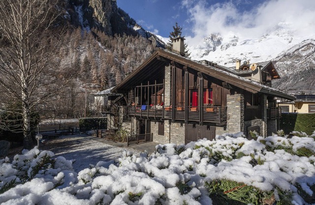 Sky and retreat in a charme house in Courmayeur!
