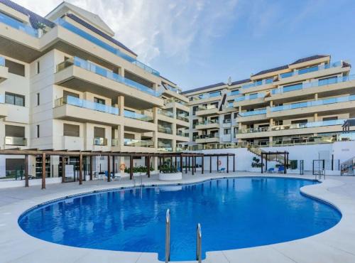 Sky-High Luxury Panoramic Sea Views & Expansive Terraces in this La Duquesa Penthouse