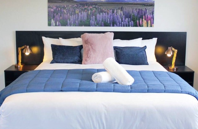 Sky Suites, Suite 2