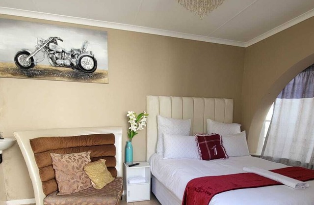 SKY VIEW GUEST HOUSE RANDPARK IDGE