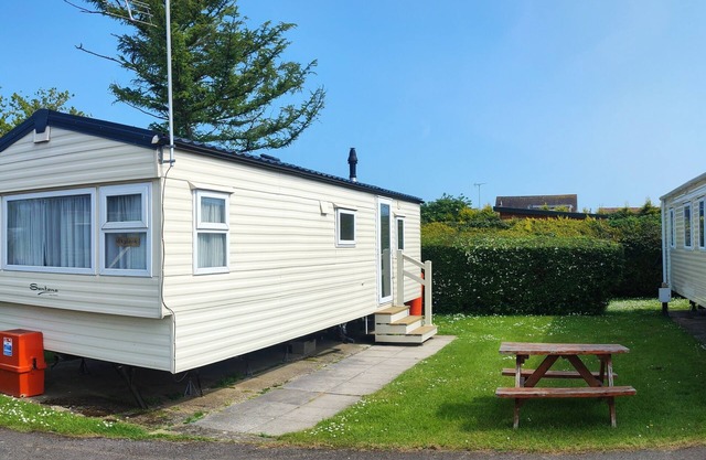 Skylark - 4 berth caravan at Copthorne Caravans