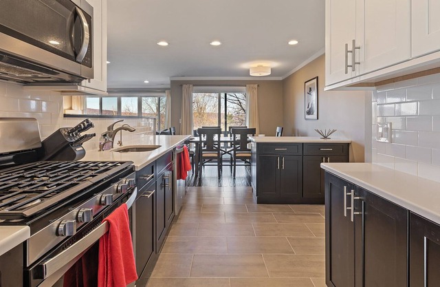 Skylift Lodge - Spacious luxury slopeside family condo