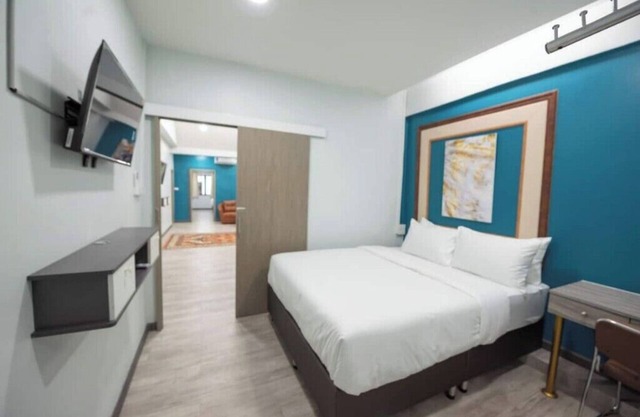 SkyLink Homes Executive Apartment @ Airport Link Prattunam Station & BTS Chidlom