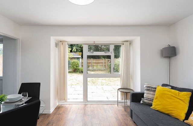 Skyvillion - 2Bed Stevenage House w/Garden&Parking