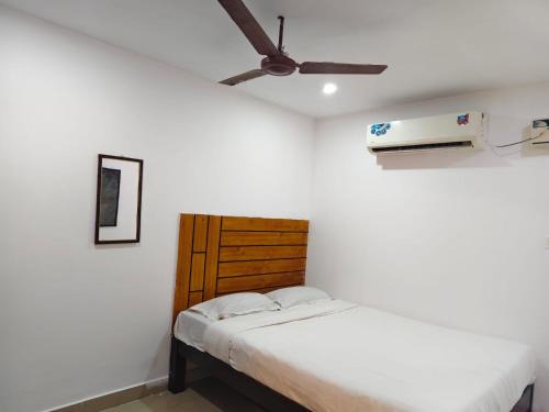 skyway Rooms near Indira Gandhi signal opposite kamachi hotel 3 km Rock beach