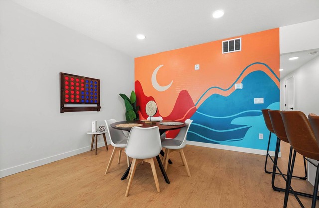 SLC Townhome 2BR Mountain Views Garage