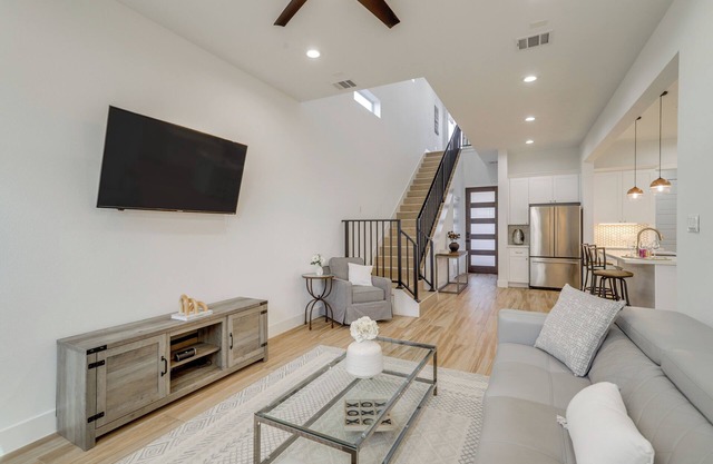 Sleek Home w/Screened Patio & Yard in Houston!