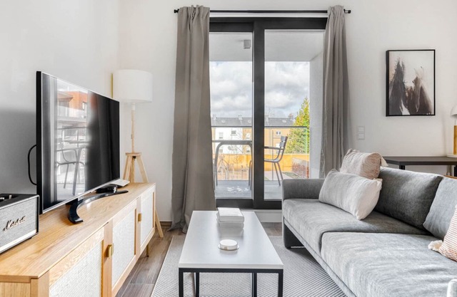 Sleek Howald 1BR w/ Elevator, nr bus station, by Blueground