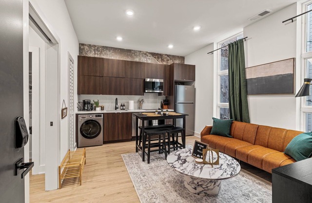 Sleep 3- Beautiful Unit- Walk Around in Old City