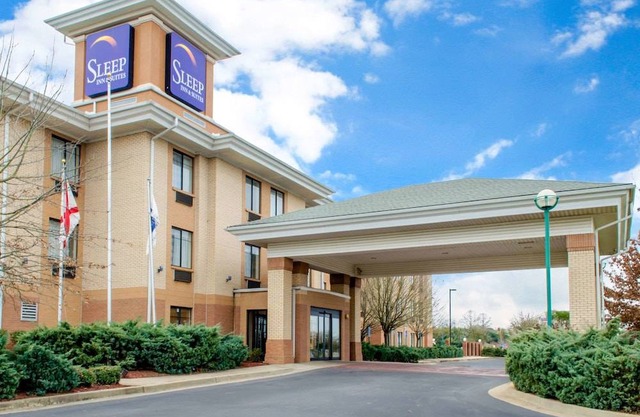 Sleep Inn & Suites East Chase