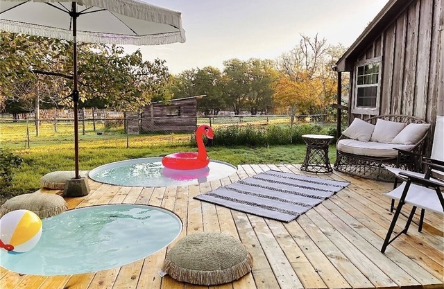 Sleeps 10! Country Cabin w/Playground, Hammock & Chickens