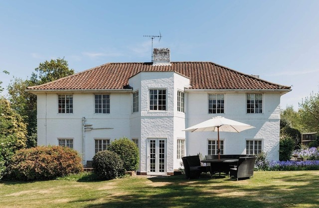 Sleeps 12-14 - Dog Friendly - Parking - Cowes