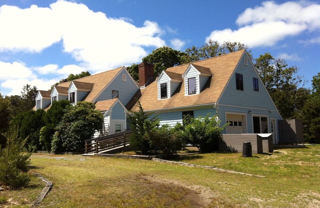SLEEPS 12! Kettle POND or First Encounter Bay Beach - Huge Family Home AC/WiFi
