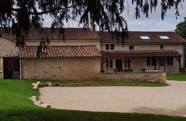 Sleeps 13/15, 270 m2 house with swimming pool/CHEQUES ANCV ACCEPTES