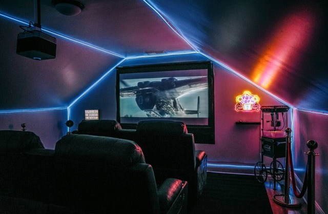 Sleeps 18 8BR Game Room Gym Theater