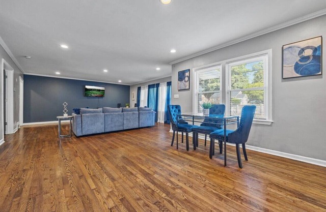 Sleeps 8 - Central Golf Getaway