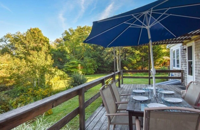 Sleeps 8, Minutes to Nauset Beach!