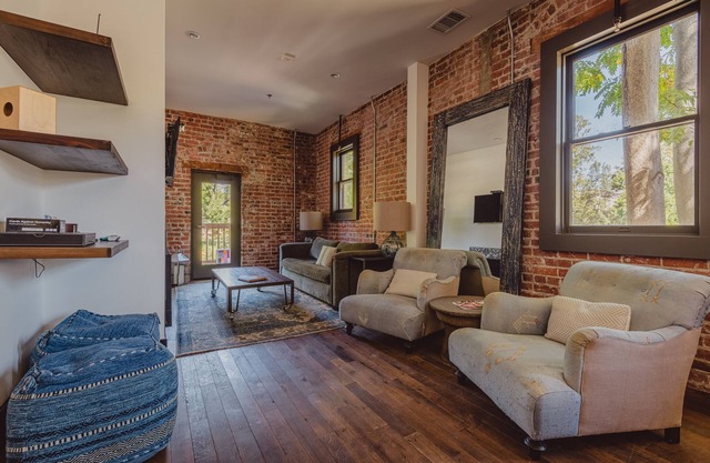 SLO Brew Lofts - Voyager with Rooftop Deck3 Bedroom