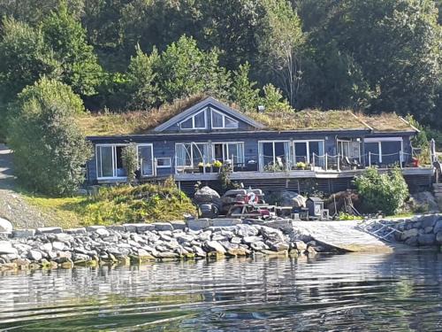 Småstranda Fjord Lodge