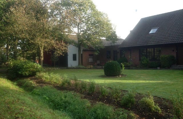 Small apartment right on the Dutch border
